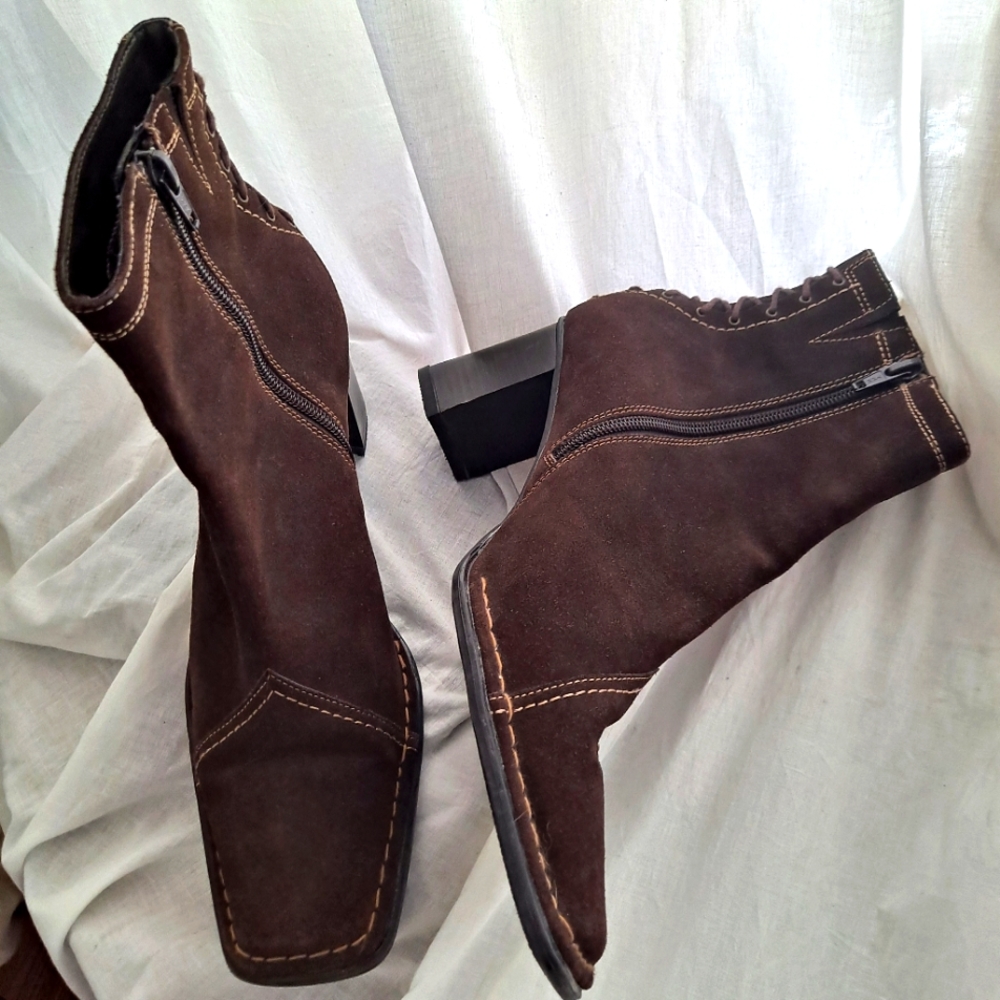 Gino Ventori Italian Suede Ankle Boots Size 40 Woven Square Toe Chunky Heels